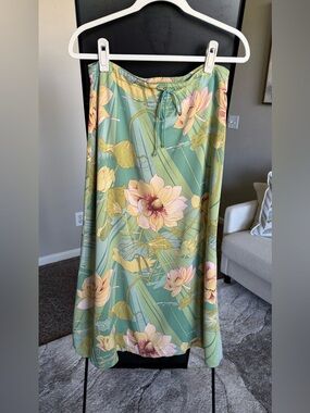 Tommy Bahama Green Floral Midi Skirt